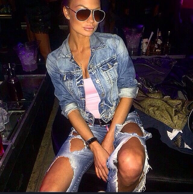 💋 Я знаю, что ты ищешь, и готова удовлетворить все твои сокровенные фантазии! 💦 Мы проведем вместе незабываемое время, испытав экстаз и удовлетворение наивысшего уровня. ✨ Я живу в Москве, и можем встретиться в комфортабельной обстановке или у тебя. 🏩 Мое фото гарантирует, что встретишь именно меня, а мои отзывы подтверждают мое профессиональное мастерство. 💯 Не упусти шанс окунуться в мир наслаждения со мной, и ты обязательно захочешь вернуться снова! 🔥 🍾 Мои услуги платные. София
