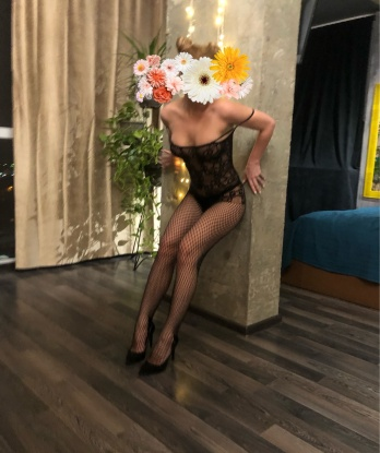 ✨🌹Я - креативная, нежная и опытная индивидуалка из Москвы!💋 Специально для тебя я создала эту страницу, чтобы поделиться своими возможностями и услугами.🌟 Будь уверен, со мной ты окажешься в руках профессионала, который заботится о твоих желаниях и наслаждении.💕 Мои фото гарантируют абсолютную реальность - каждая кривая тела и эмоция на лице переданы идеально!😍 Я обладаю всеми необходимыми навыками, чтобы сделать наше свидание незабываемым и позволить тебе почувствовать себя особенным.🔥 Жду твоего звонка, чтобы разделить с тобой незабываемые моменты в Москве.🏙️💫 Отзывы о моей работе говорят сами за себя, каждый мой клиент уходит довольным и счастливым.✨ Не упусти возможность познакомиться со мной и провести время в обществе настоящей профессионалки!💃🌹 Дарья